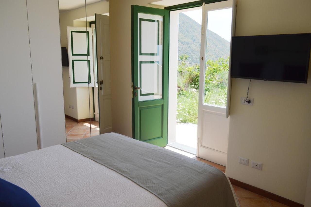 Orizzonte Relais Villa Leni Exterior photo